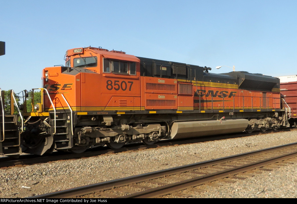 BNSF 8507